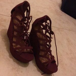 burgundy wedges heels